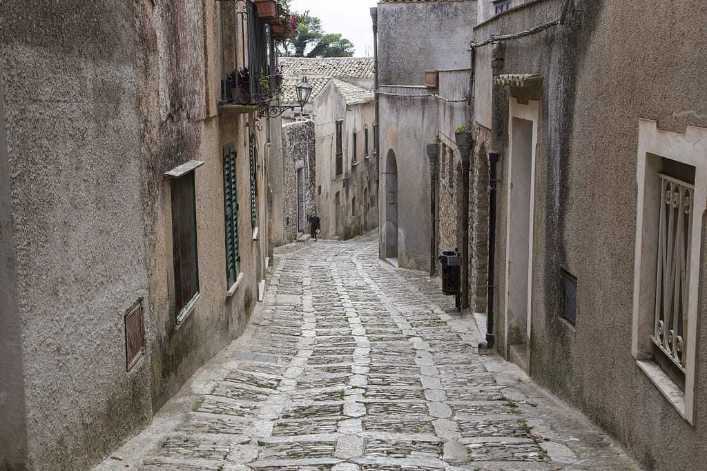 Erice, i vicoli medievali - Teresa's Holiday Home